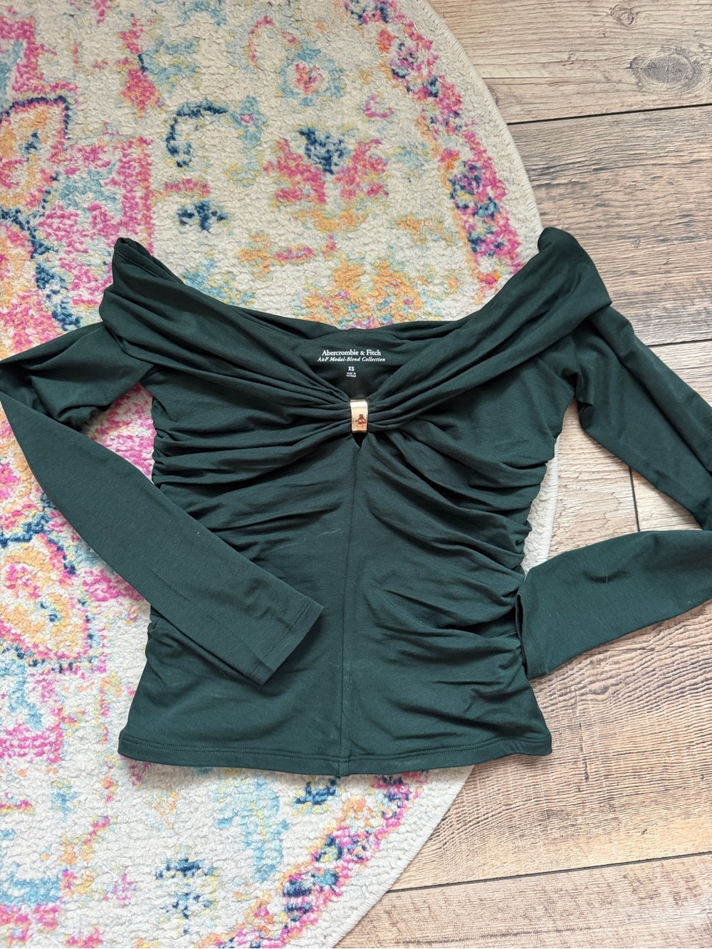 Abercrombie & Fitch Off-Shoulder Ruched Long Sleeve Top